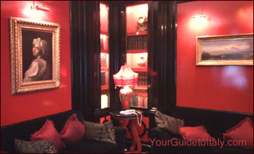 Red lounge at Hotel d'Inghilterra, Rome
